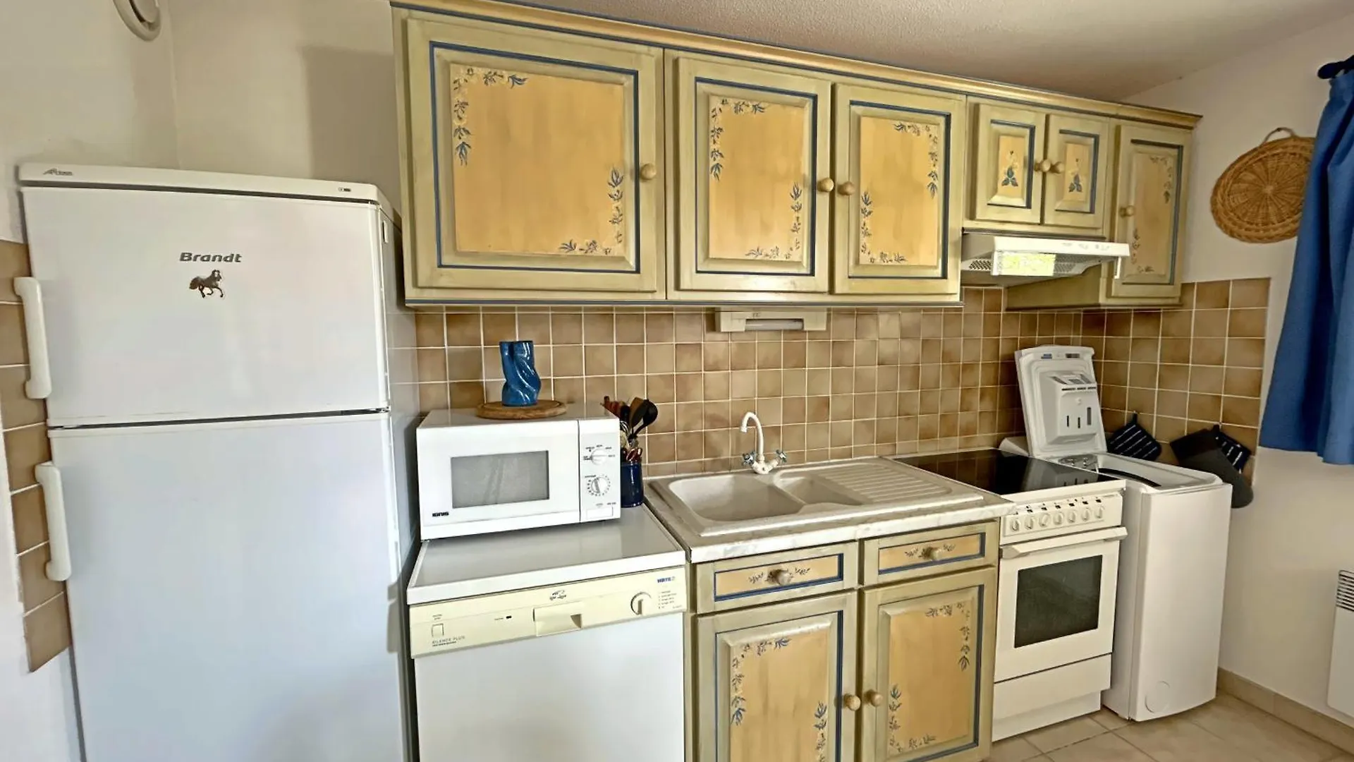 Maison 6 Pers Avec Piscine Commune Et Climatisation - Fr-1-475-166 Les Les Saintes-Maries-de-la-Mer France